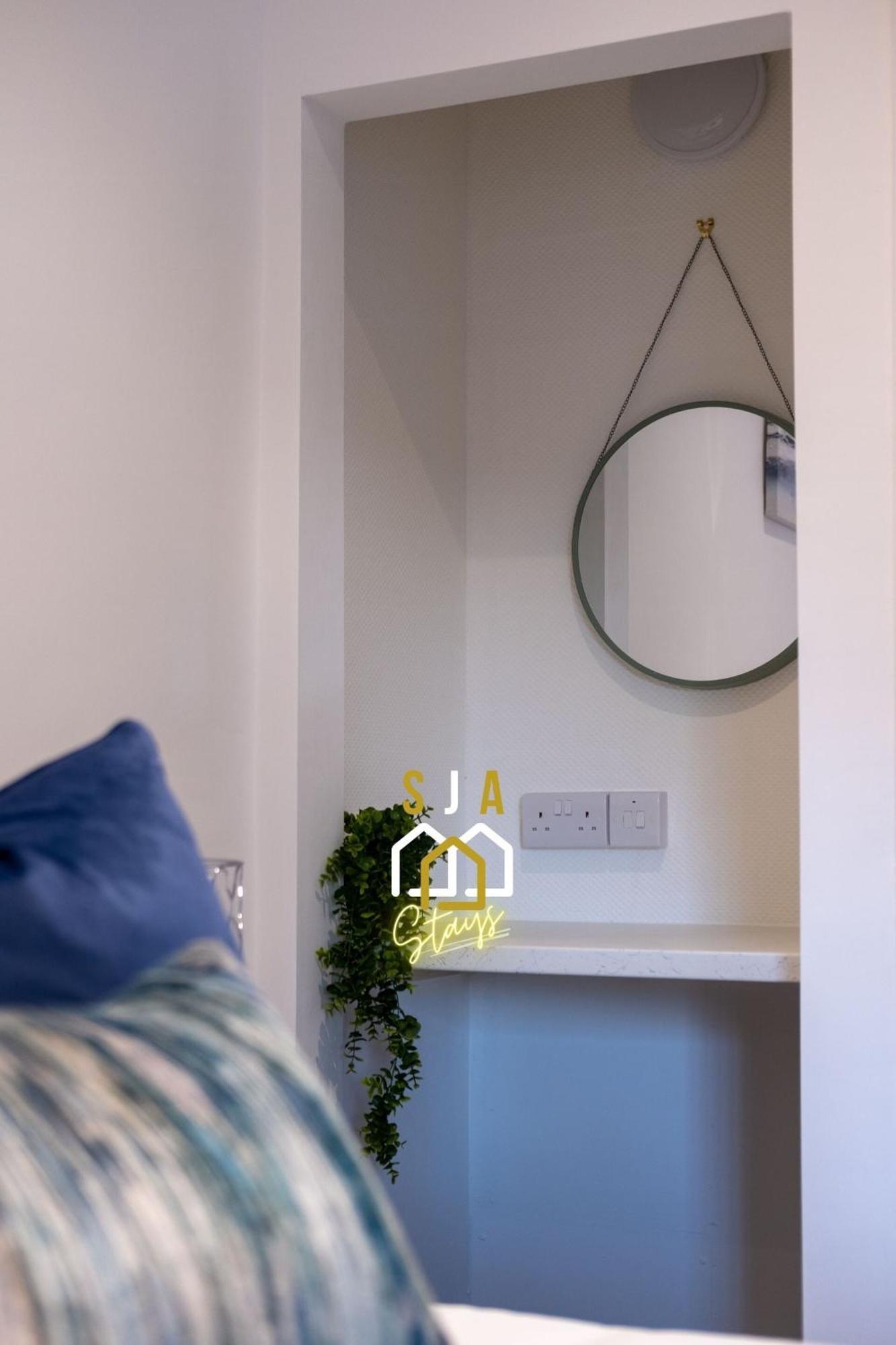 Holburn Hideaway - Sja Stays - Modern 2 Bed Apartment Aberdeen Eksteriør billede