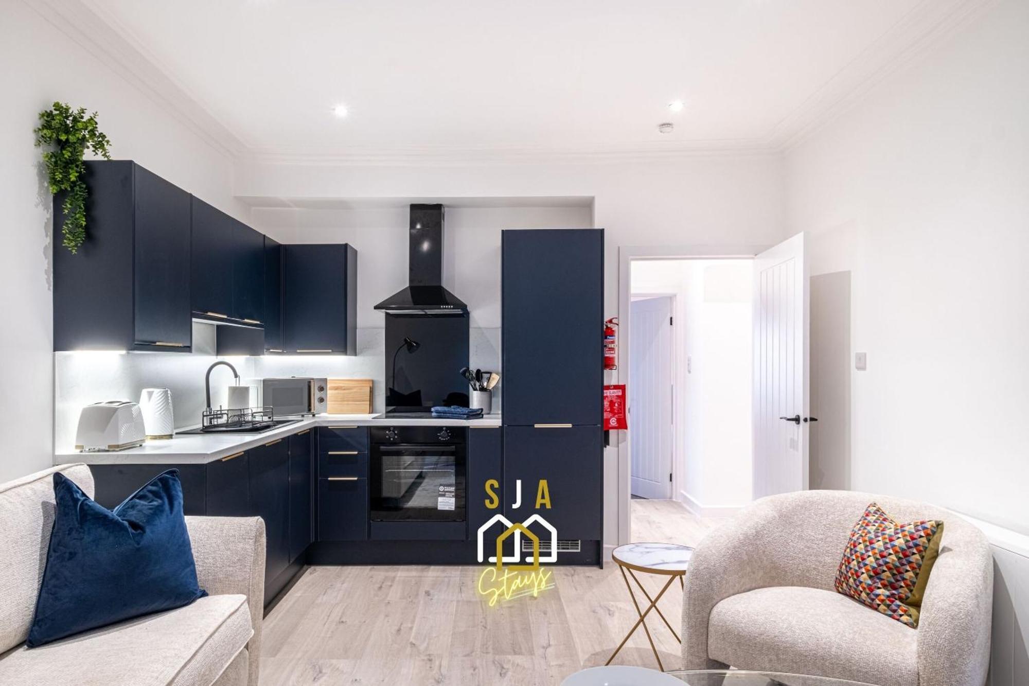 Holburn Hideaway - Sja Stays - Modern 2 Bed Apartment Aberdeen Eksteriør billede
