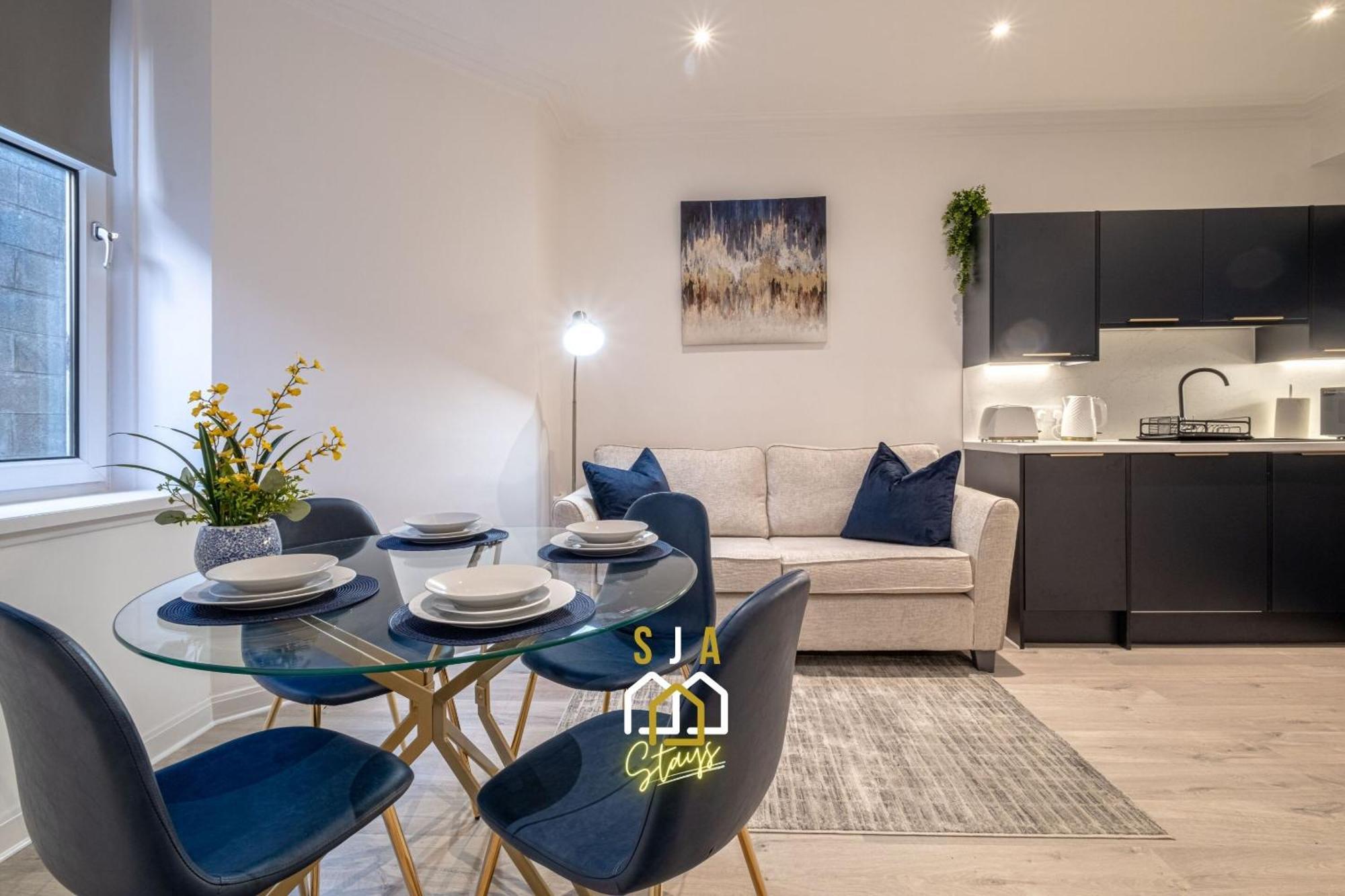 Holburn Hideaway - Sja Stays - Modern 2 Bed Apartment Aberdeen Eksteriør billede